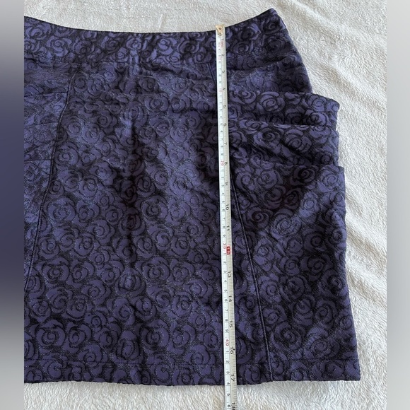 TULLE dark Blue Pencil Skirt with rose Embroidered Pattern Size S - Picture 6 of 8
